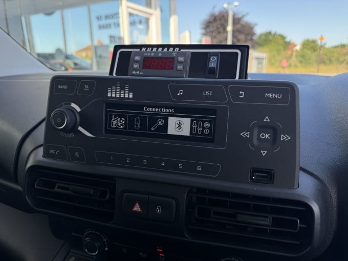 2025 Vauxhall Combo