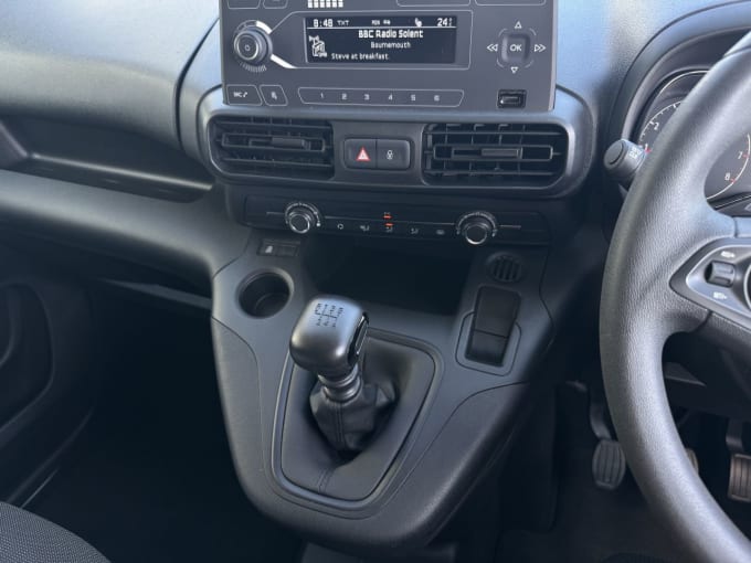 2025 Vauxhall Combo