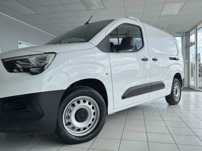2025 Vauxhall Combo