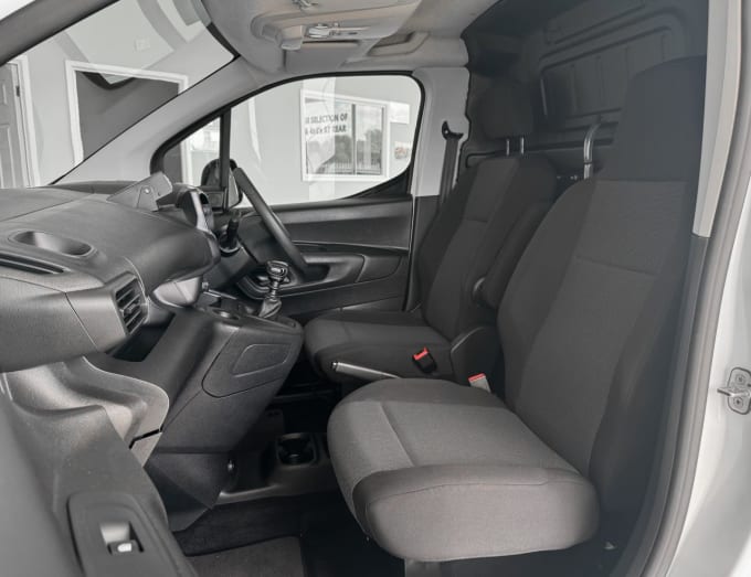 2025 Vauxhall Combo
