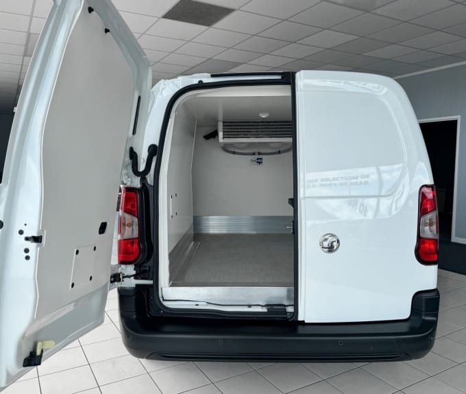 2025 Vauxhall Combo