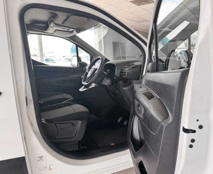 2025 Vauxhall Combo