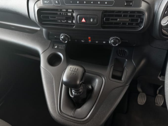2025 Vauxhall Combo