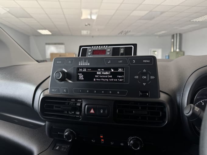 2025 Vauxhall Combo
