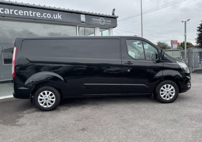 2025 Ford Transit Custom