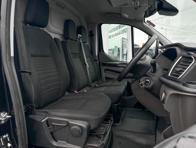 2025 Ford Transit Custom