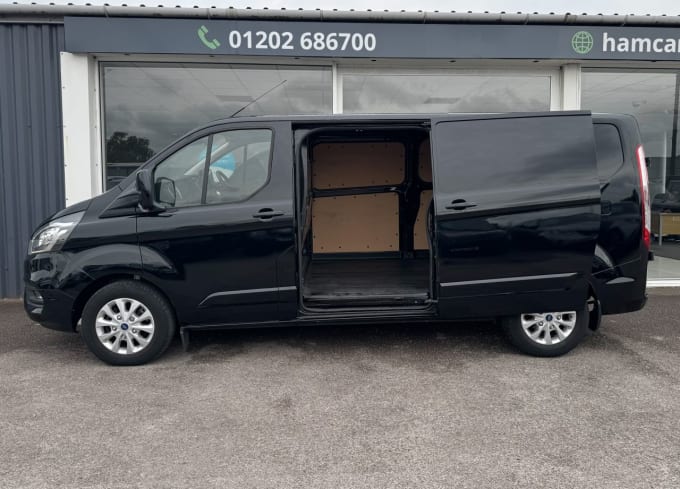 2025 Ford Transit Custom