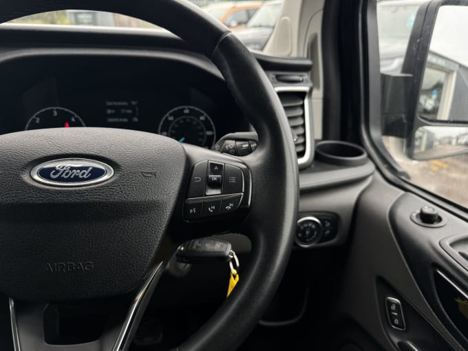 2025 Ford Transit Custom