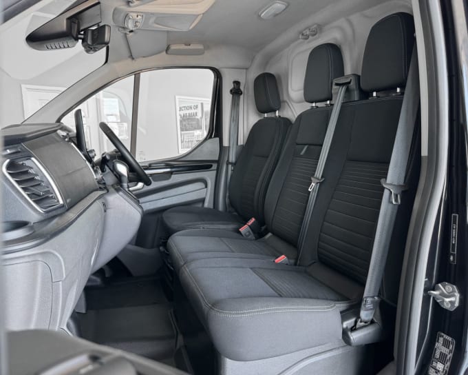 2025 Ford Transit Custom
