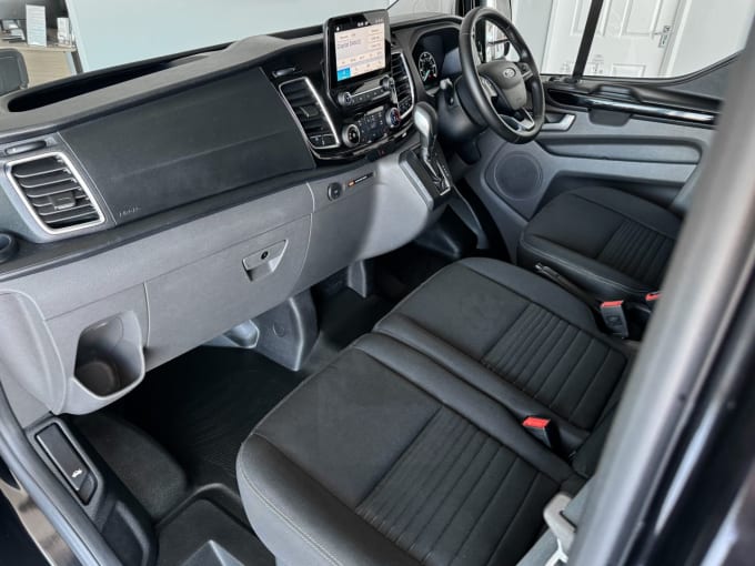 2025 Ford Transit Custom
