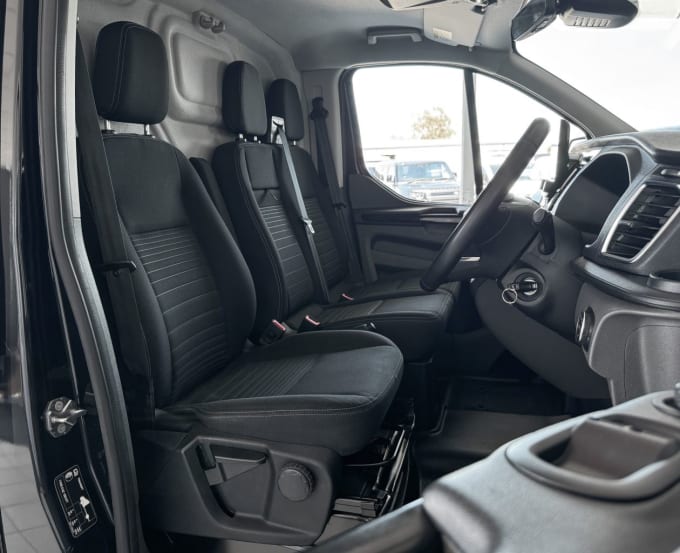 2025 Ford Transit Custom