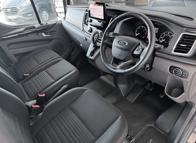 2025 Ford Transit Custom