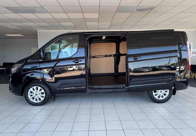 2025 Ford Transit Custom
