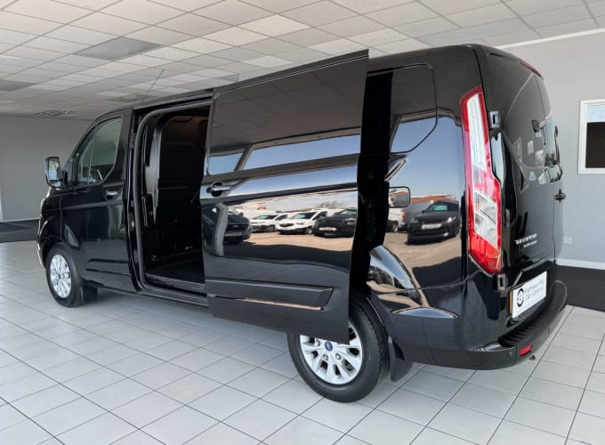2025 Ford Transit Custom
