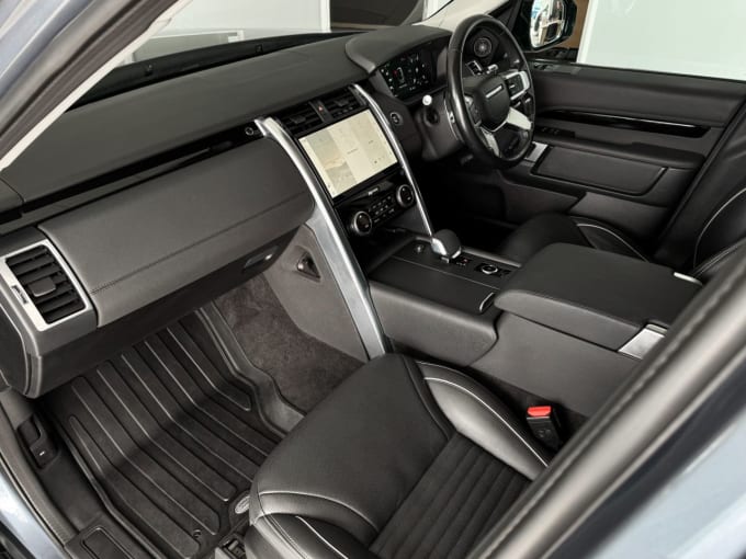 2025 Land Rover Discovery