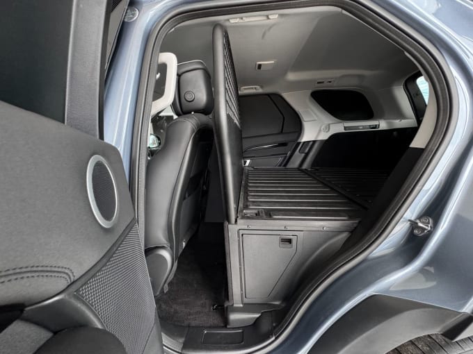 2025 Land Rover Discovery