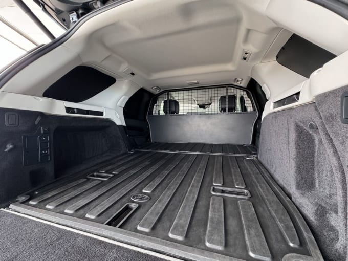 2025 Land Rover Discovery