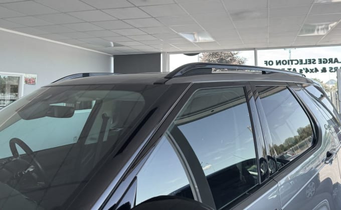 2025 Land Rover Discovery