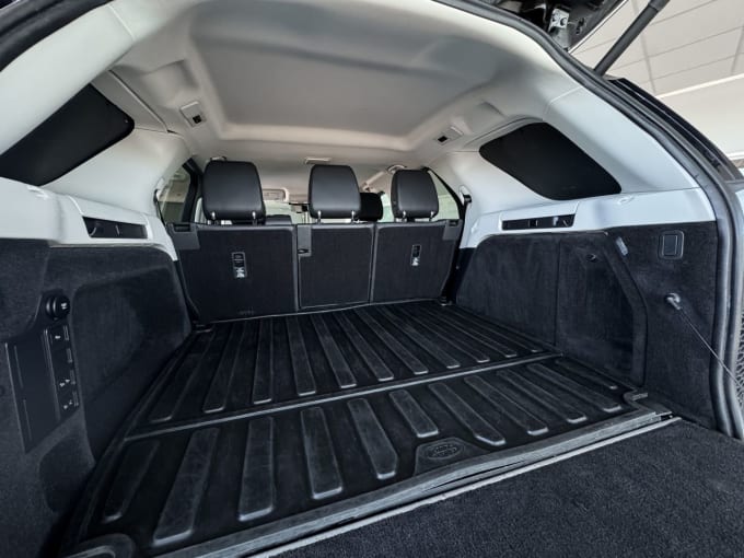 2025 Land Rover Discovery