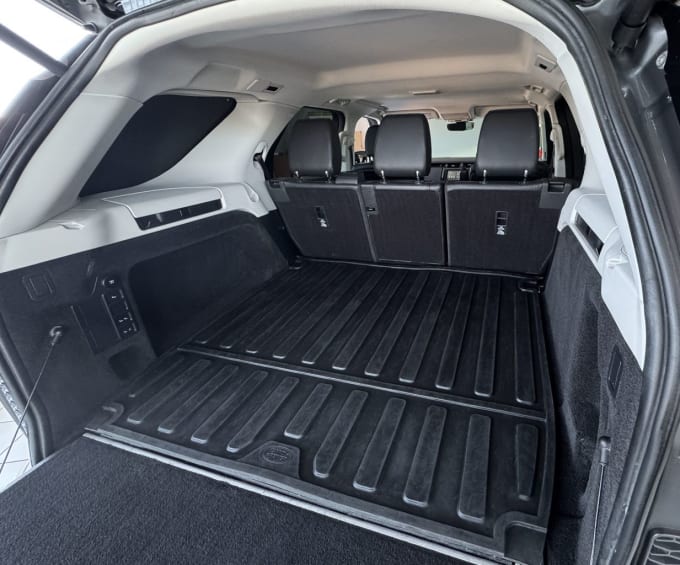 2025 Land Rover Discovery