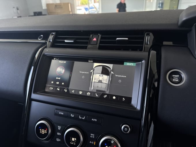 2025 Land Rover Discovery