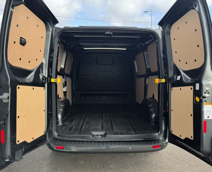 2025 Ford Transit Custom