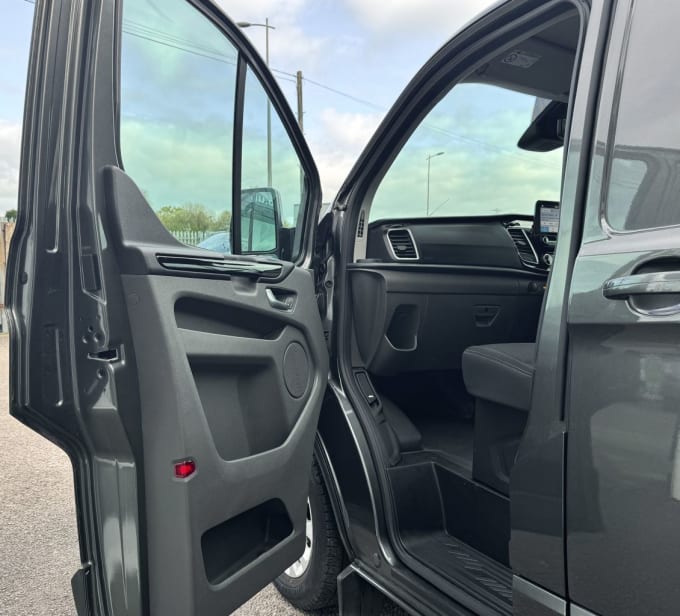 2025 Ford Transit Custom