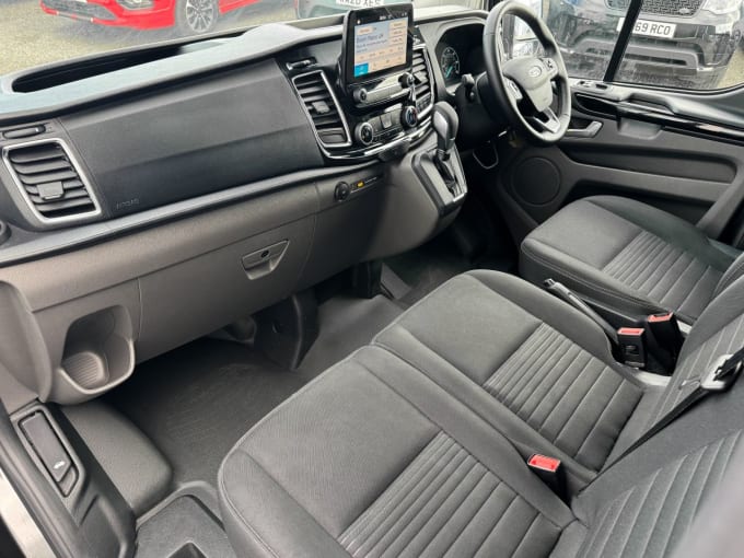 2025 Ford Transit Custom