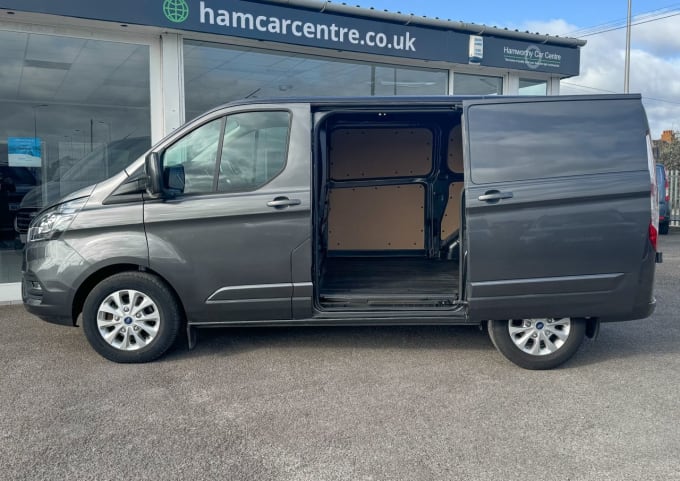2025 Ford Transit Custom