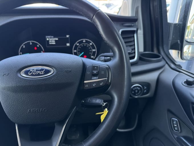 2025 Ford Transit Custom