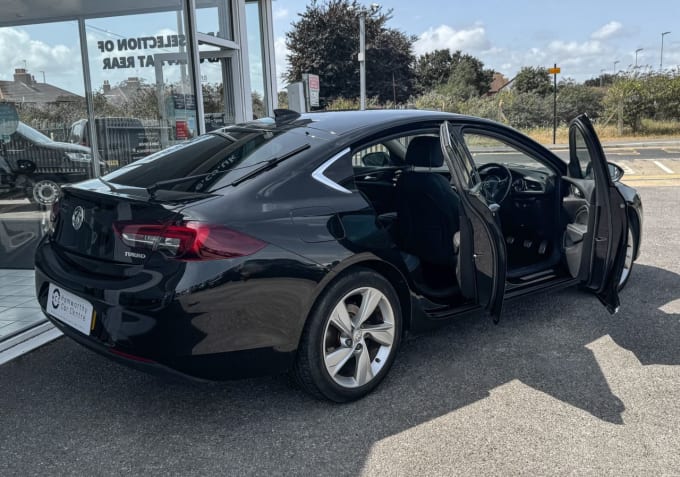 2025 Vauxhall Insignia