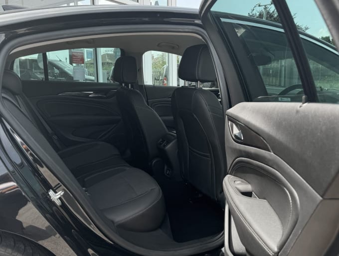 2025 Vauxhall Insignia