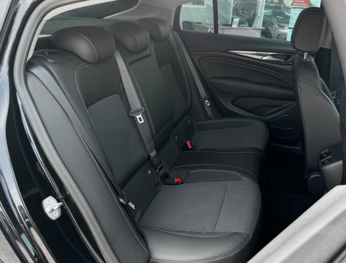 2025 Vauxhall Insignia
