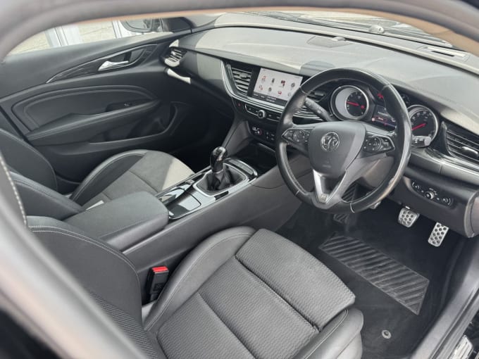 2025 Vauxhall Insignia