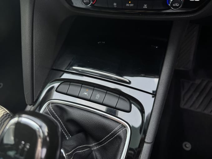 2025 Vauxhall Insignia