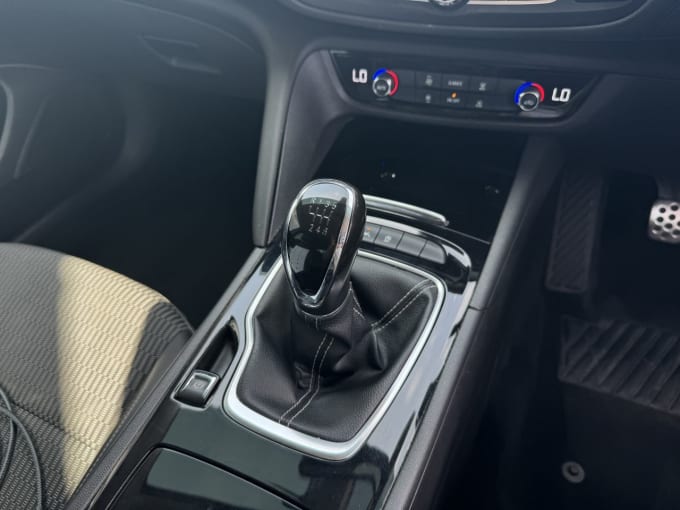 2025 Vauxhall Insignia