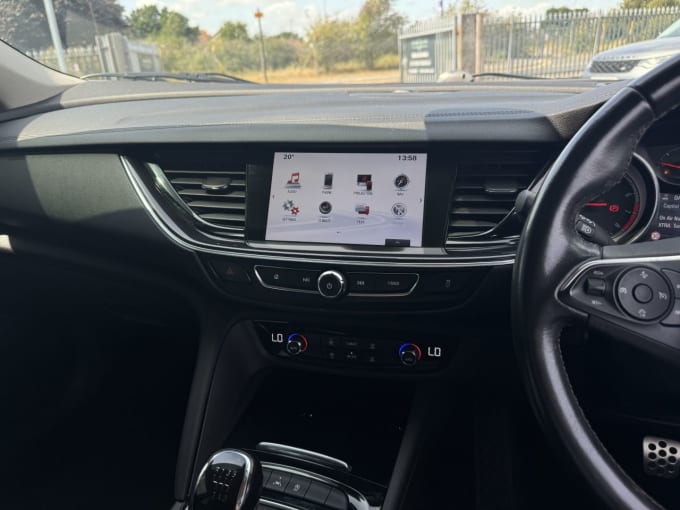 2025 Vauxhall Insignia