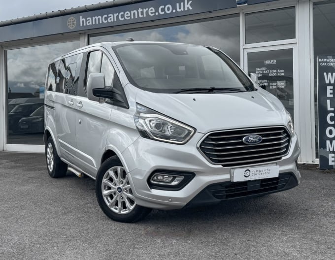 2025 Ford Tourneo Custom