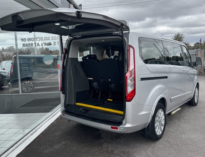 2025 Ford Tourneo Custom