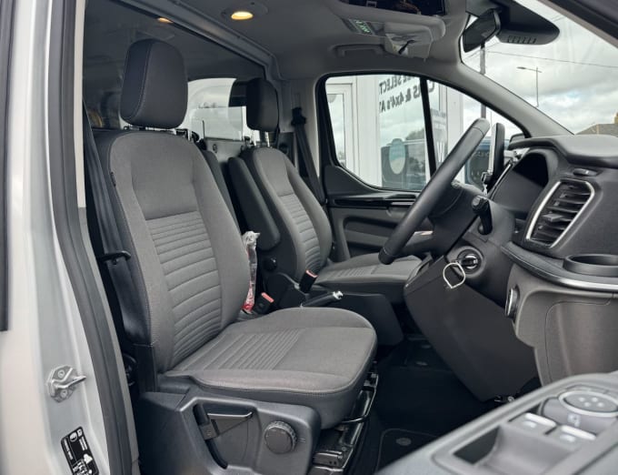 2025 Ford Tourneo Custom