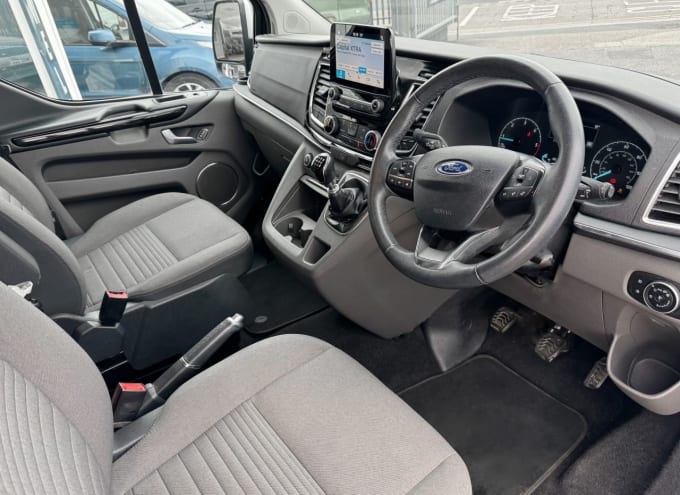 2025 Ford Tourneo Custom