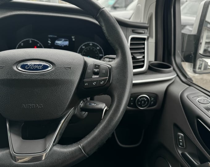 2025 Ford Tourneo Custom