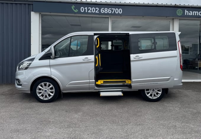 2025 Ford Tourneo Custom