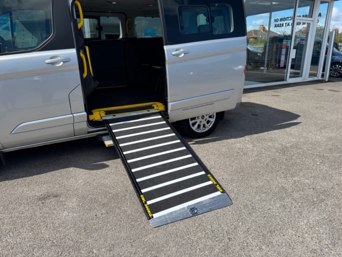 2025 Ford Tourneo Custom