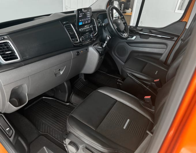2025 Ford Transit Custom