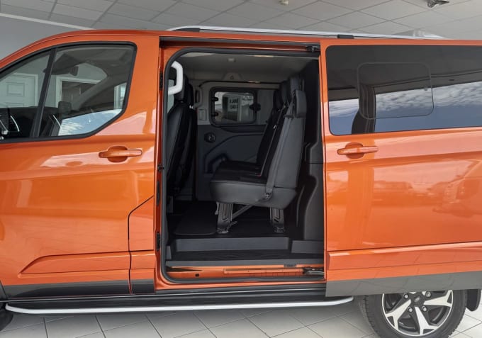 2025 Ford Transit Custom
