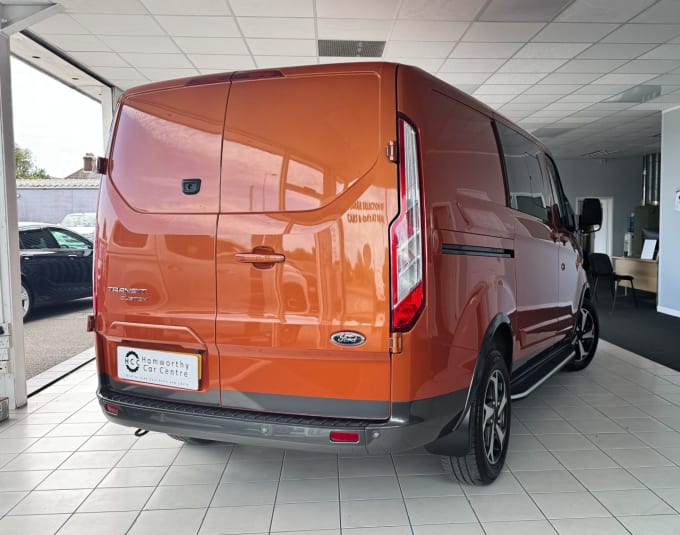 2025 Ford Transit Custom