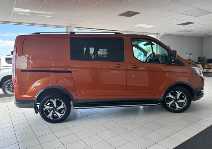 2025 Ford Transit Custom