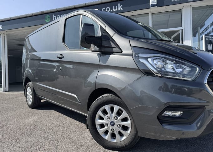 2025 Ford Transit Custom