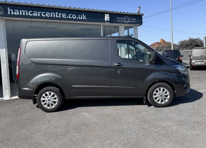 2025 Ford Transit Custom